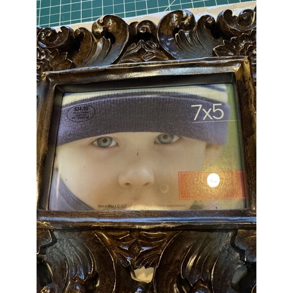 Antique-Style Ornate Brown Picture Frame 7x5 - Picture 2 of 3